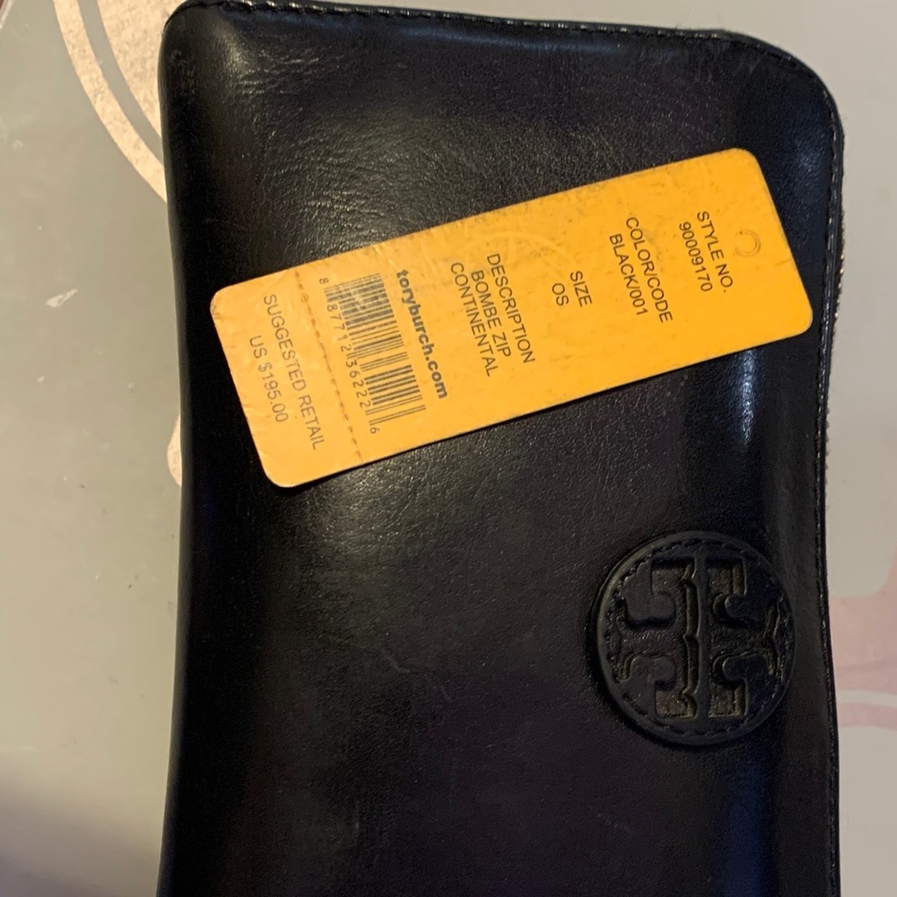 Tory Burch Black Bombe Zip Continental Wallet